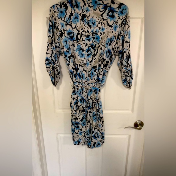 Robert Louis Wrap Dress - Picture 2 of 2